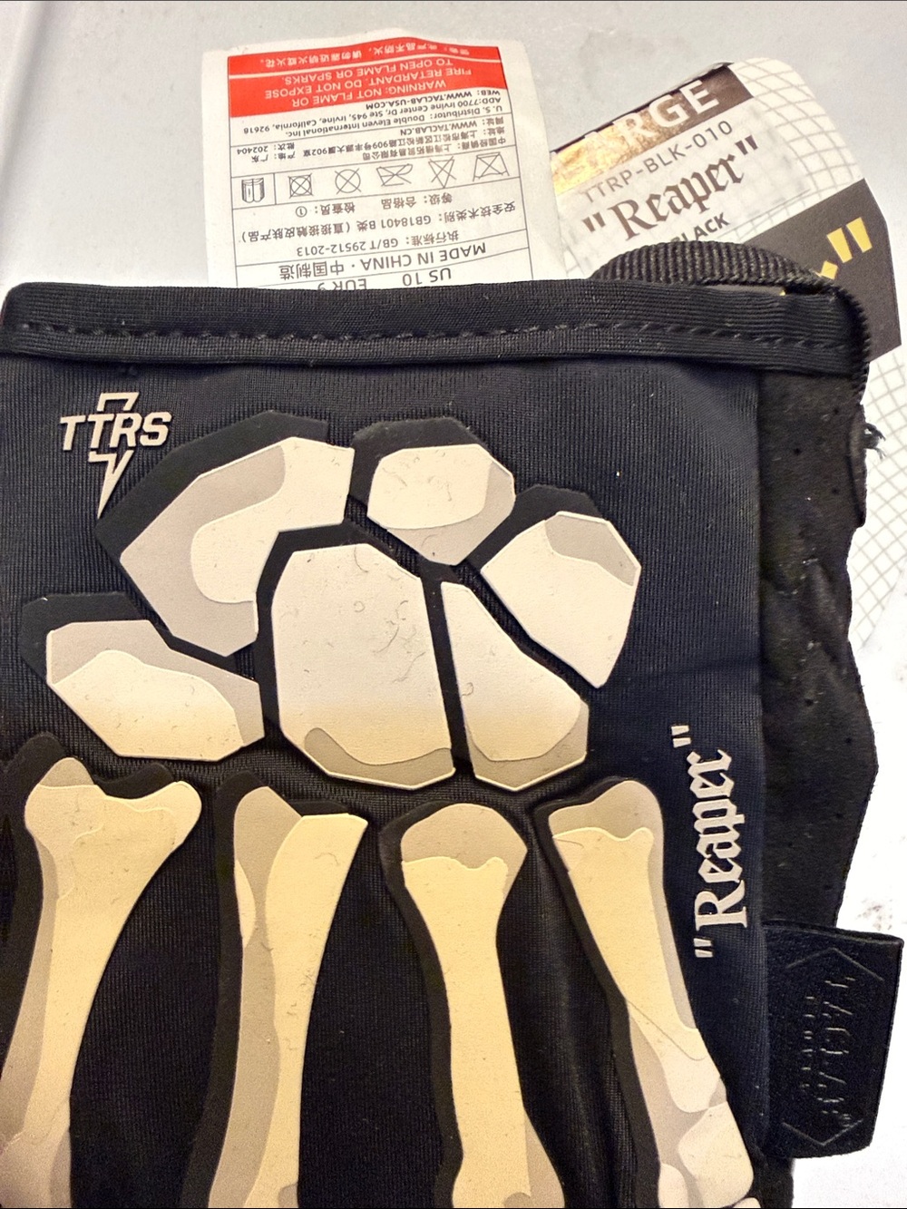 Men's Black Reaper Tactical Gloves with Grey Skeleton Print - Picture 5 of 6